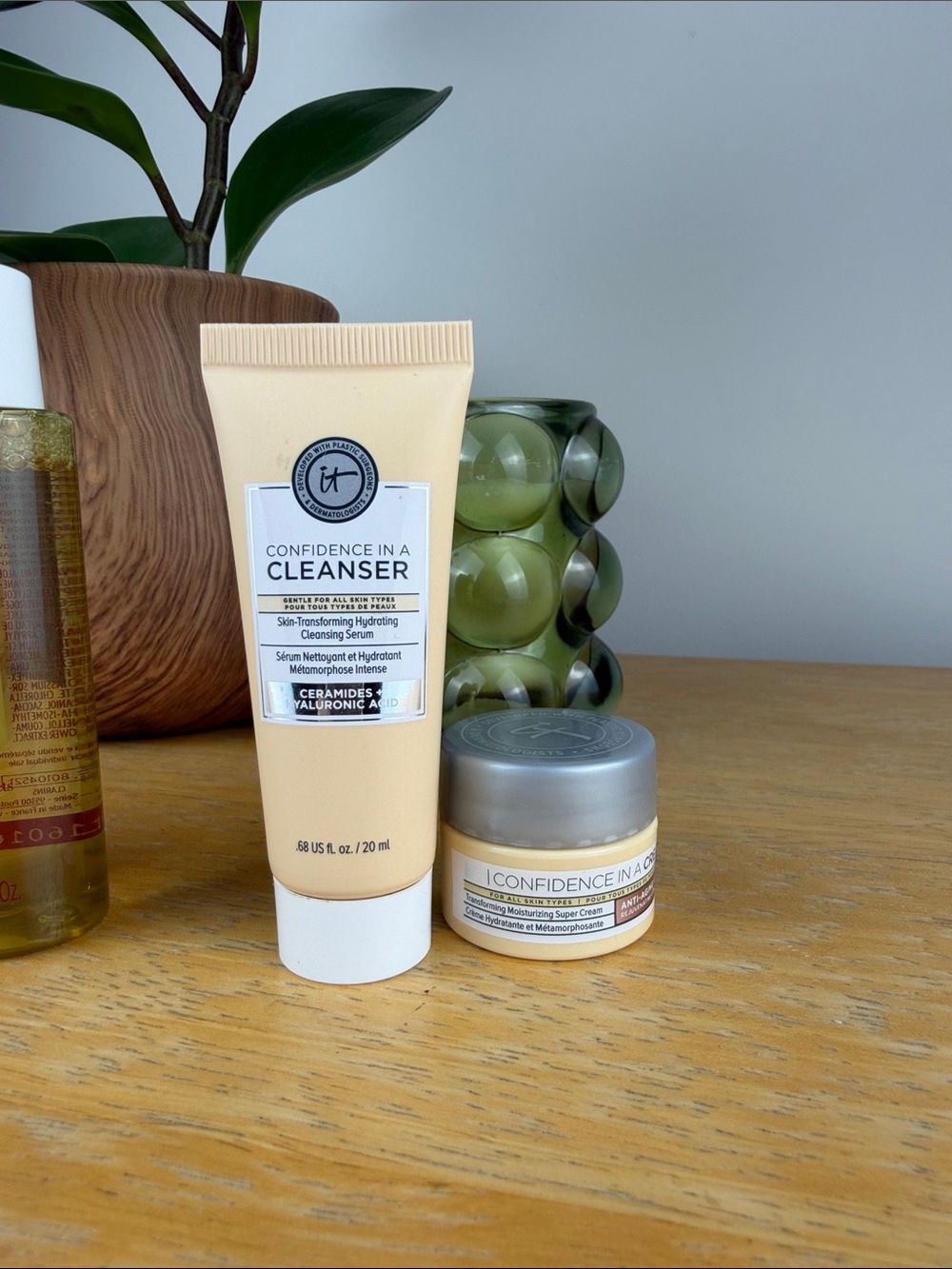 Drunk Elephant B-Goldi Drops, Medicube Kojic Acid & it Cosmetics Glow Bundle - Picture 4 of 13